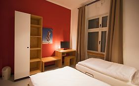 Schillinger-Berlin - dance, sleep, repeat!